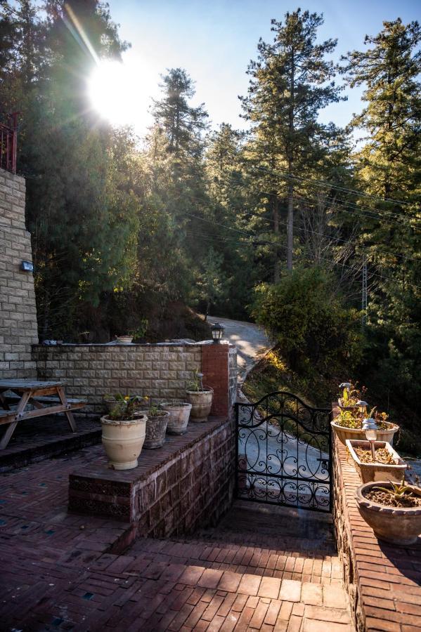 Sarah'S Lodge Murree Exterior foto